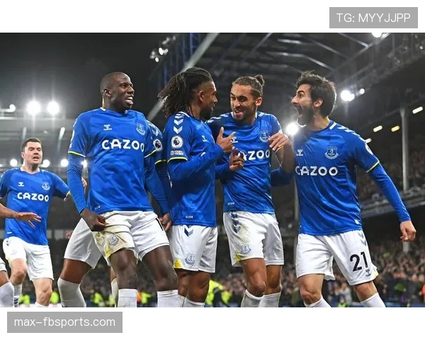 切尔西球员众多却难以形成整体，战术整合与阵容稳定性面临考验